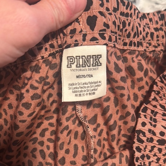 VS Pink: NWOT Leopard Print Joggers (M) - Picture 5 of 6